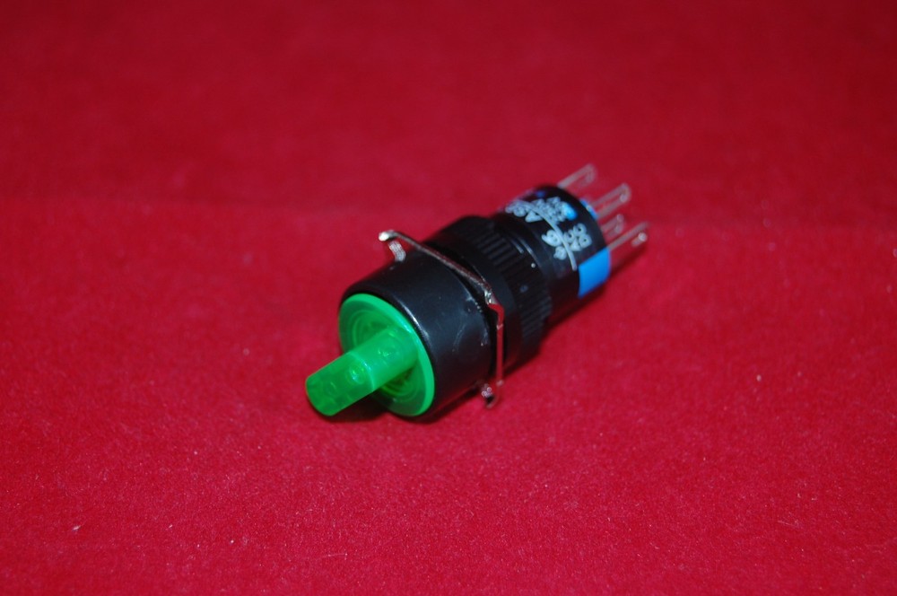 2PCS 16mm Round ILLUMINATED Selector switch 3 Position Green 24V LED MAINTAIN