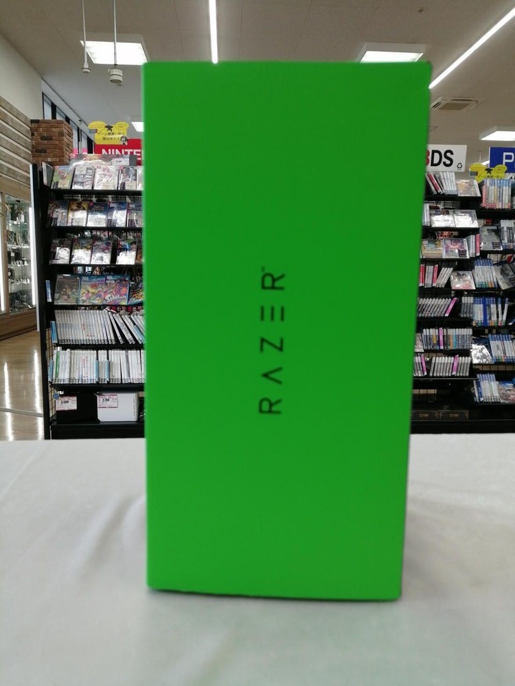 RAZER Microphone SEIREN V2 PRO Used