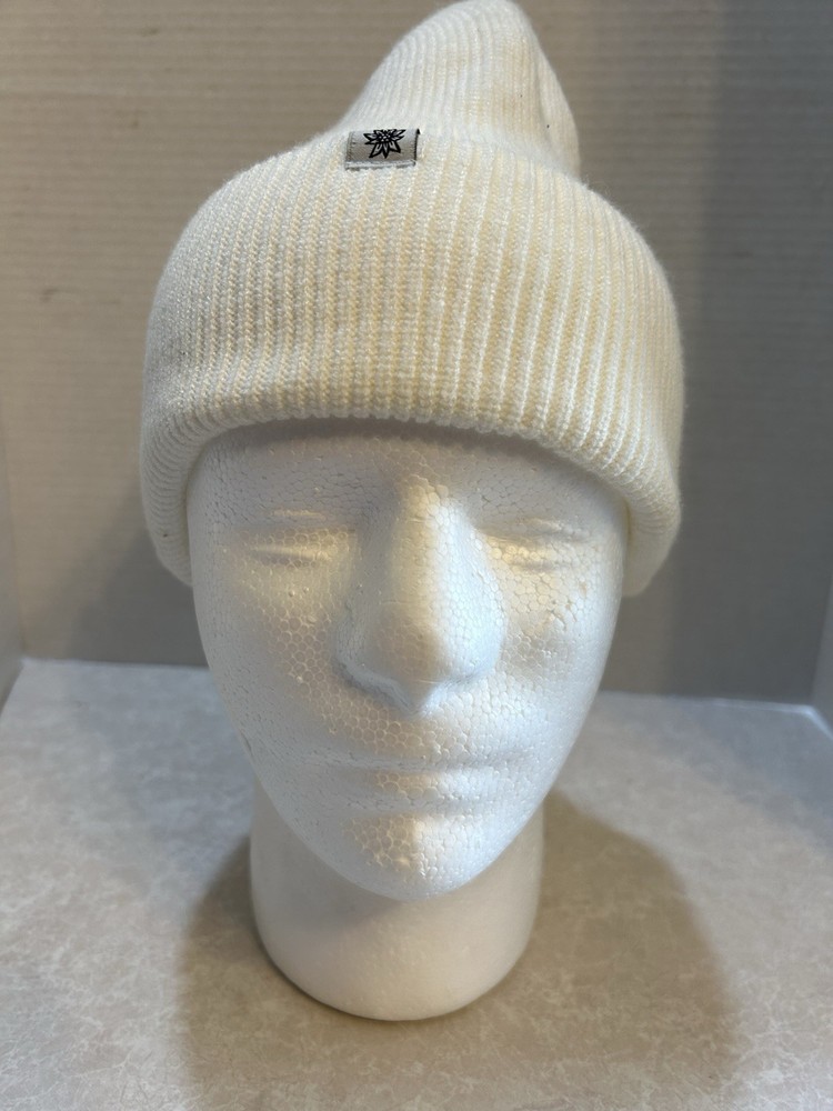 Alpine Snow Core Beanie. NWT. One Size. White