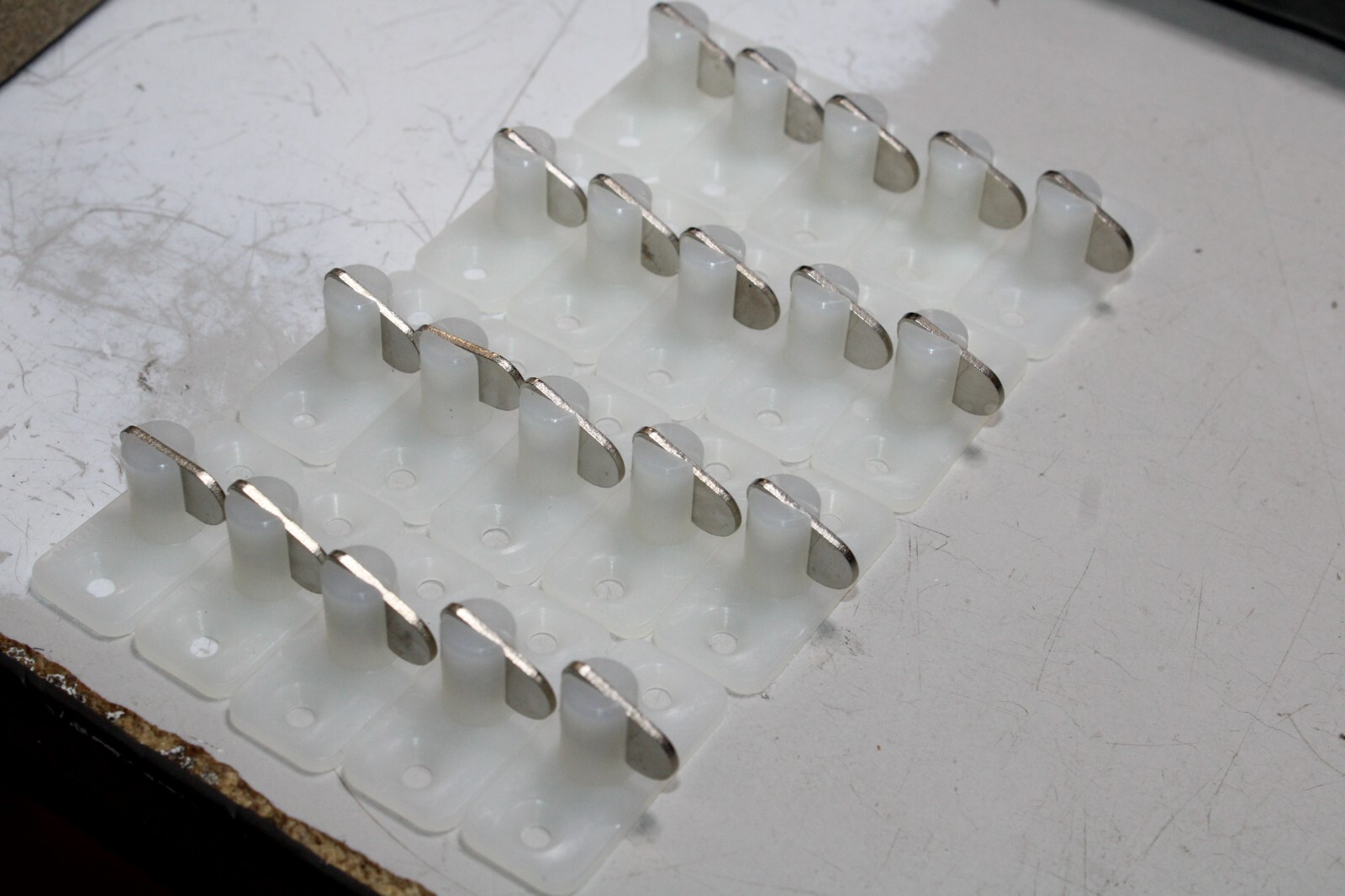 STAYPUT FASTENERS T TOGGLES FOR EYELET BOAT COVERS- 20 pieces