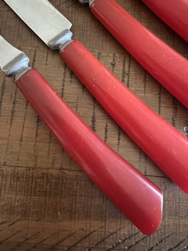 Vintage Red Valley Forge Dinner Knives & Fork Flatware Bakelite?