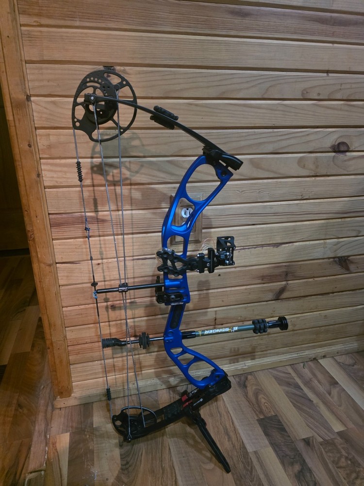 compound bow right hand