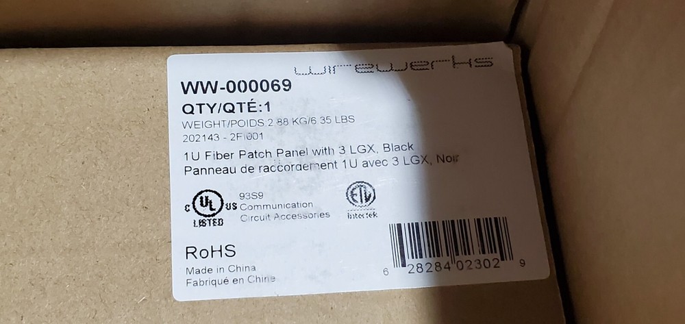 1U Fiber Patch Panel, Capacity 3 LGX compatible slots, Black