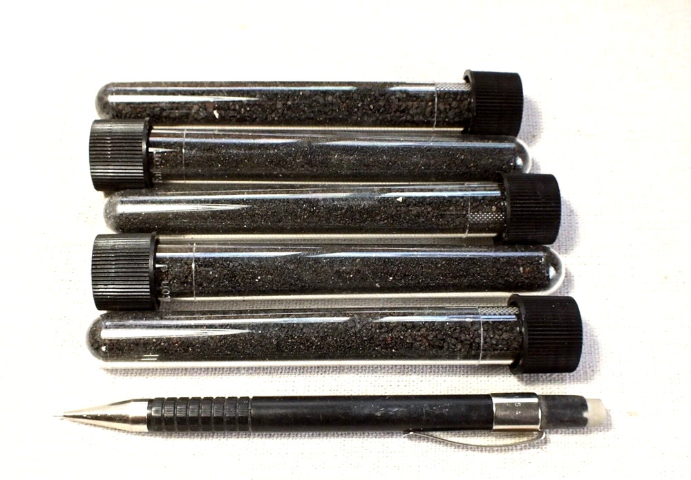 sand - iridescent angular basalt sand - set 5 tubes