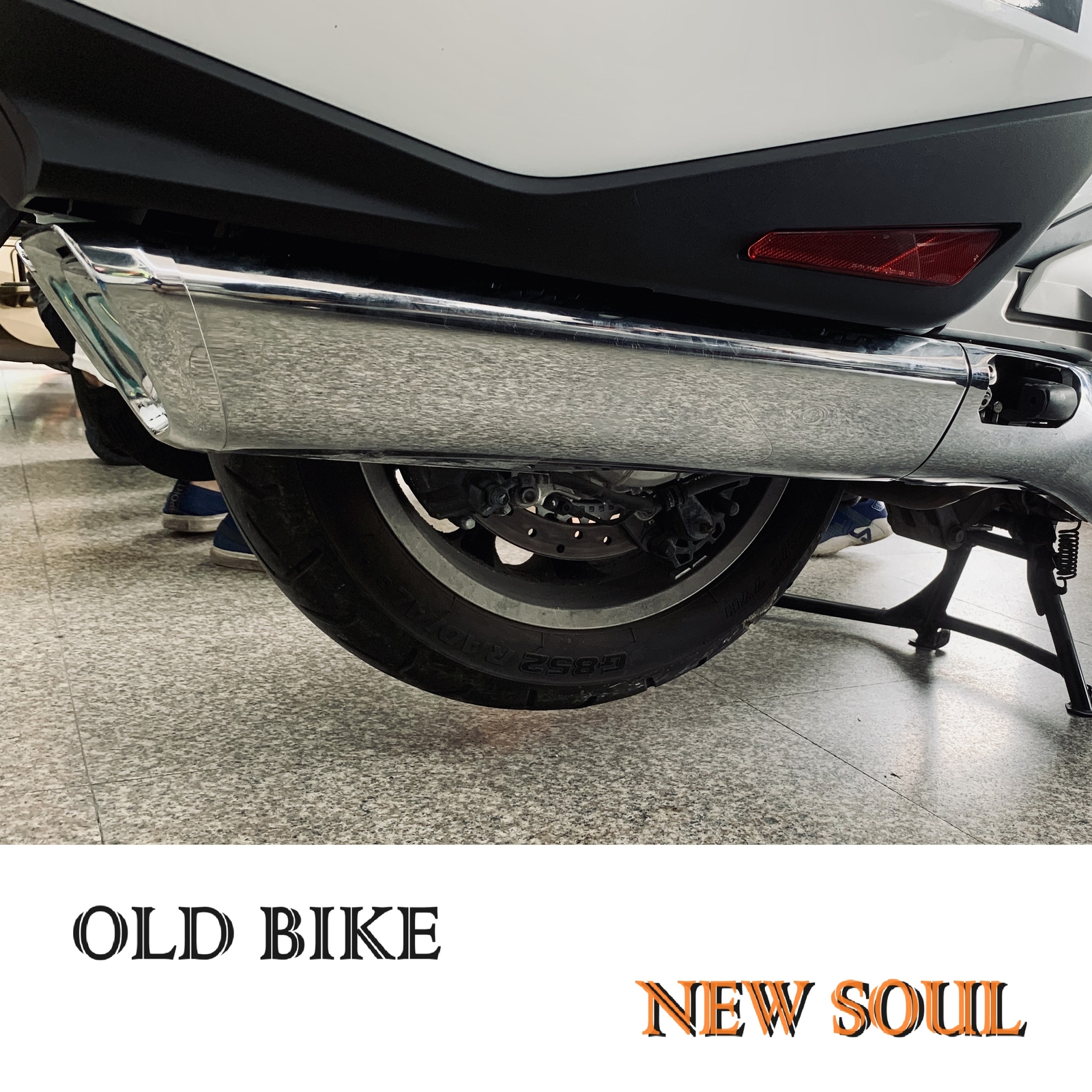 4.0'' Slip On Mufflers for H.o.n.d.a 2018-Up Goldwing GL1800 Exhaust,Black Style