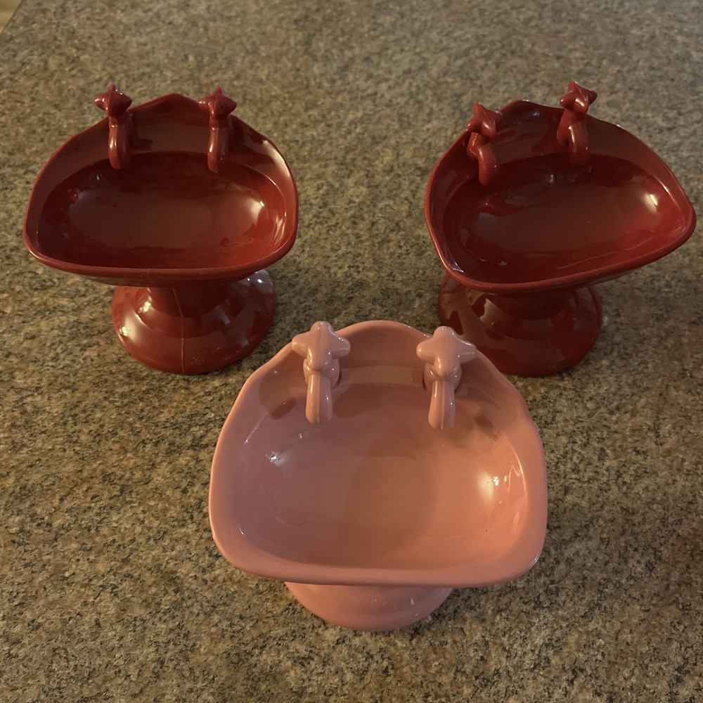 3 Vintage Plastic Soap Holders