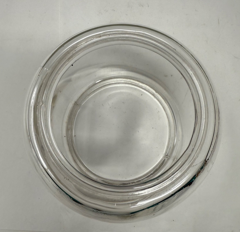 unmarked clear Dietz D Lite style lantern globe