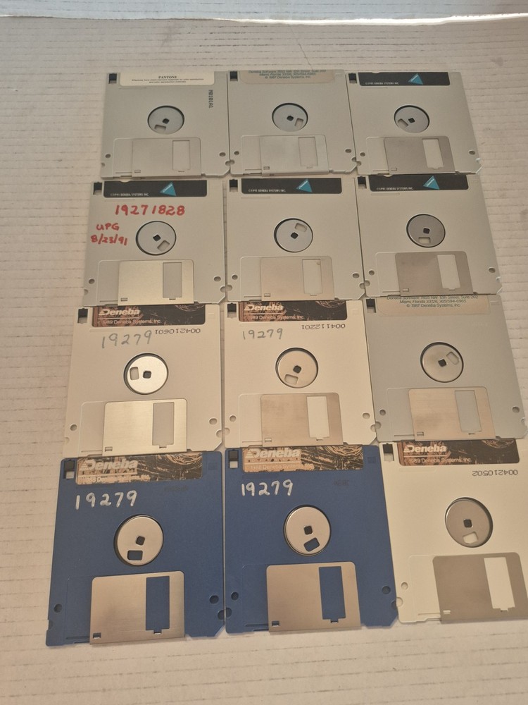 12 Vintage Collection Canvas Macintosh 3.5 Computer Disk UNTESTED