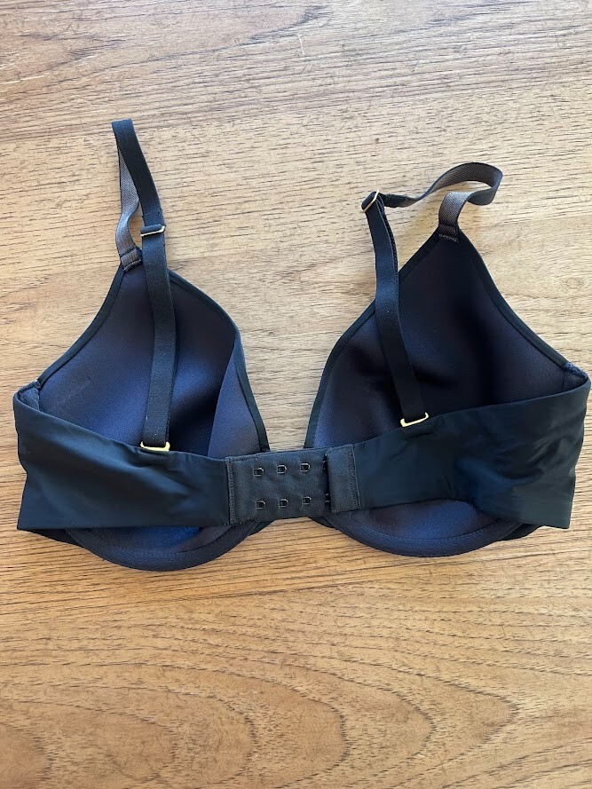 SOMA Smooth Pure Black Solid 38D Lightly Lined Plunge Bra Underwire NEW