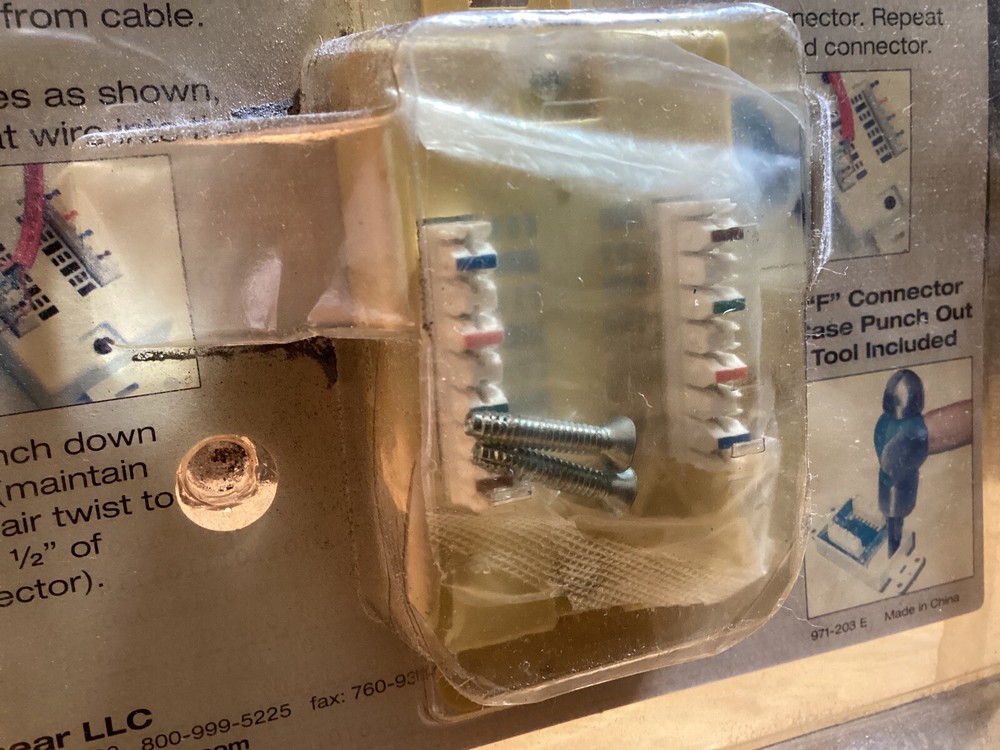 Cat 5e Ethernet Wall Plate Plug for Internet Phone Data Wire