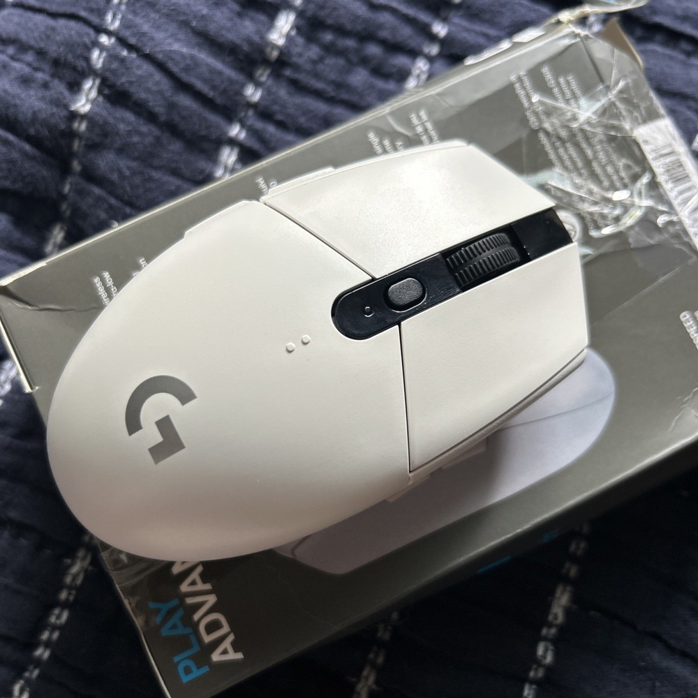 Logitech G305 Lightspeed Wireless Gaming Mouse 12000 DPI White