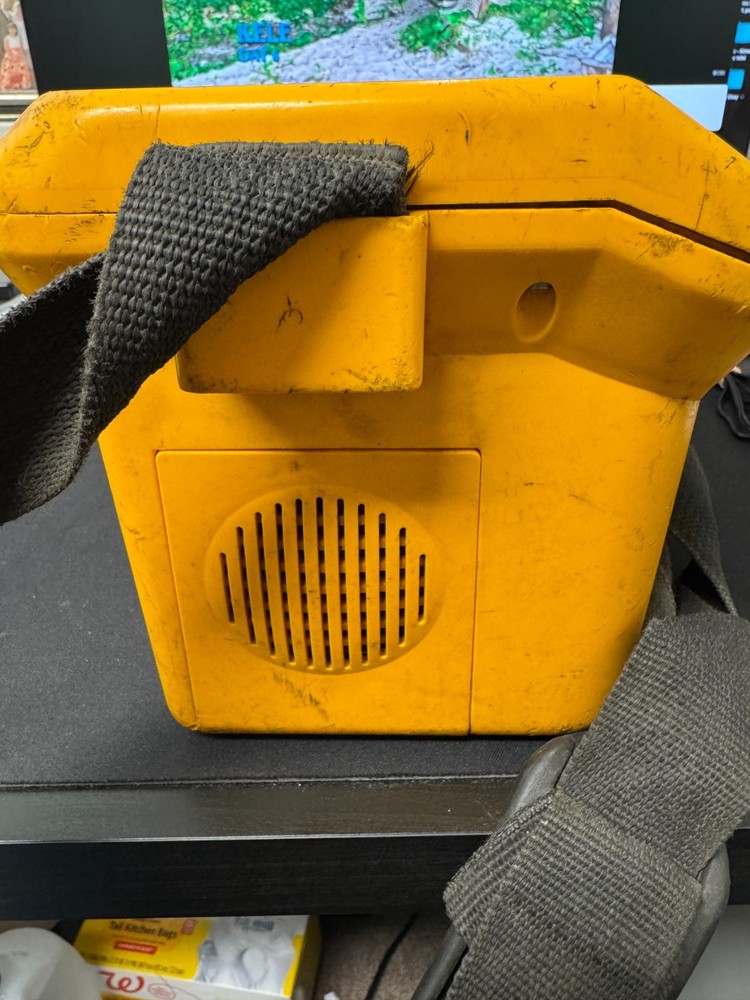 3M Dynatel 965 Subscriber Loop Analyzer Powers On