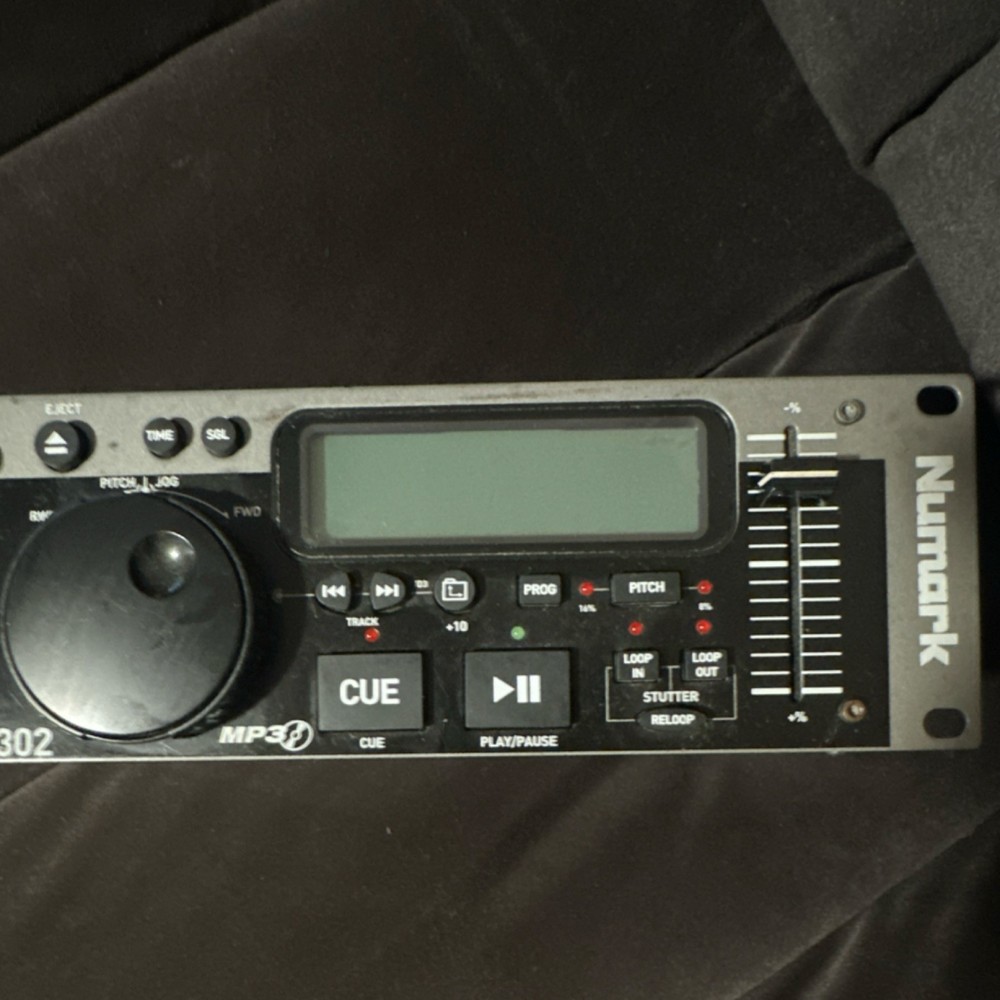 Numark MP302 Dual CD Player MP3 Pitch Control Cue Loop In Out Stutter Black