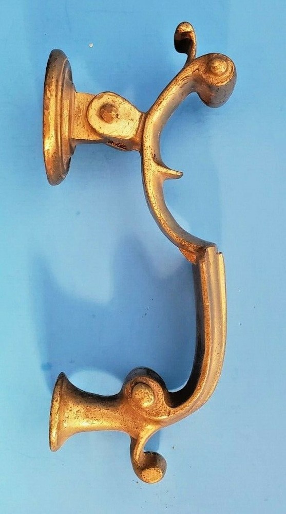 VINTAGE CLASSIC SOLID BRASS DOCTORS DOOR KNOCKER
