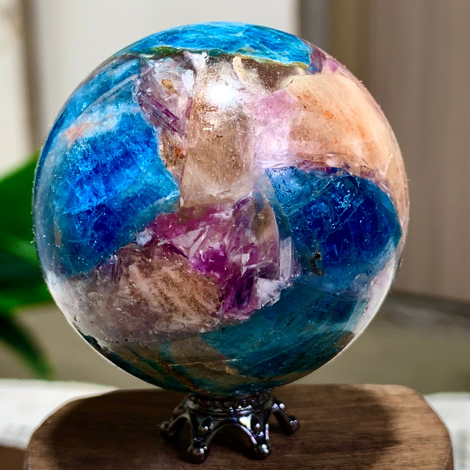 152G Natural Blue Aptite +Sun Stone purple lepidolite Sphere mineral sample