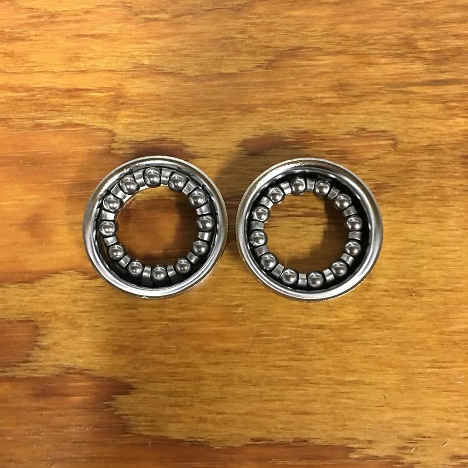CRANK SET FOR SCHWINN BIKES BOTTOM BRACKET CUPS BEARING