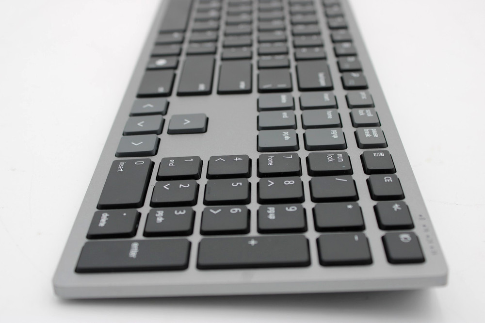 Dell KB7221WT Wireless Bluetooth Keyboard and Mouse - Gray