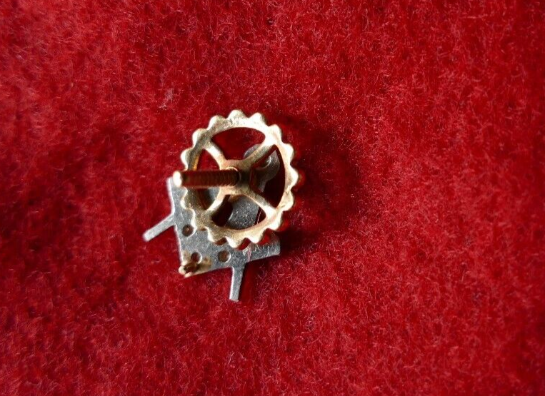 antique masonic lapel pin compass & square marked platinum
