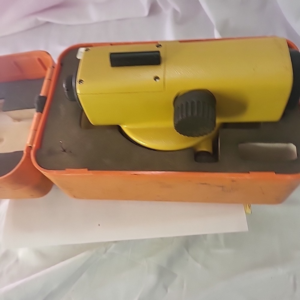 Topcon AT-22A Optical Levels with Protective Cases