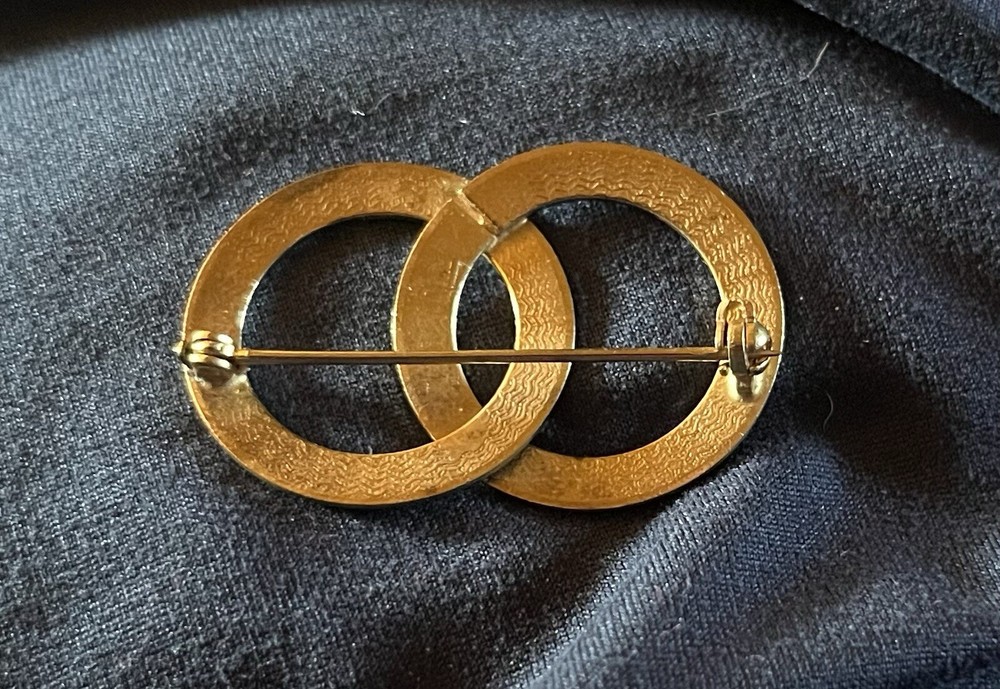 Twin Circles Goldtone Pin