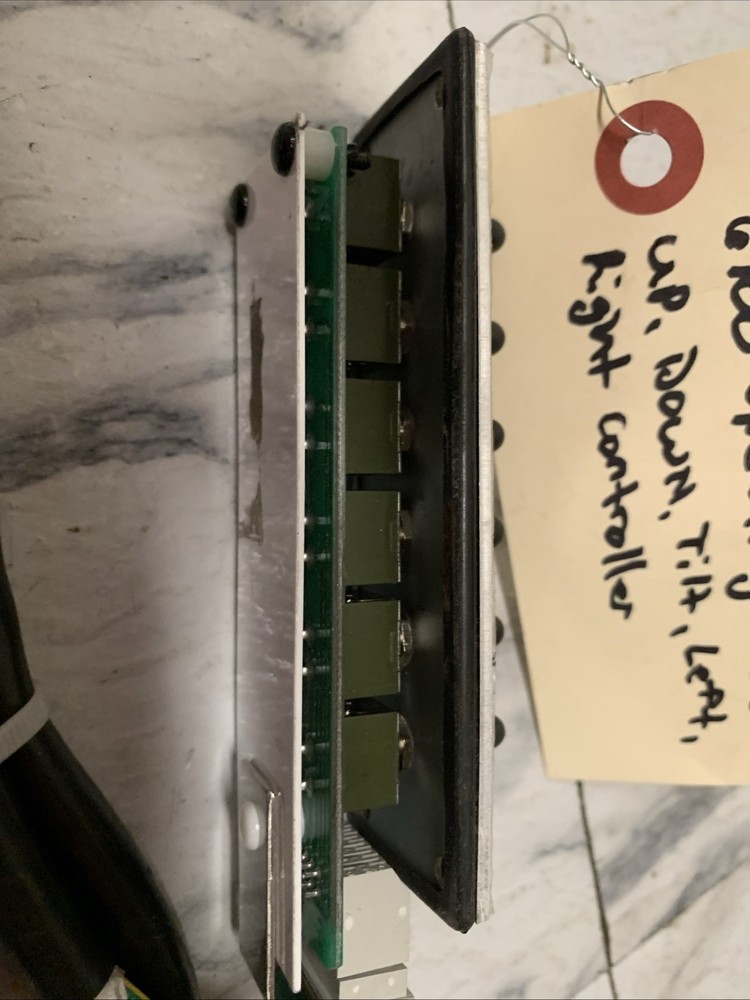 SKYTRON 3600, 6500, 6700 OPERATING TABLE TILT L/R CONTROLLER.