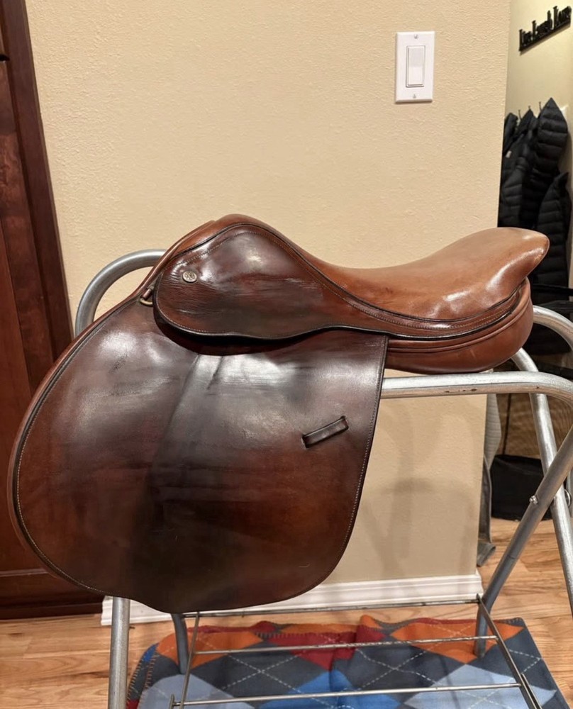 Crosby Excel Close Contact Jumping Saddle 17 in