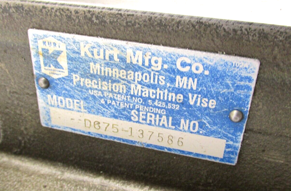 KURT ANGLOCK 6" MILLING MACHINE VISE - #D675