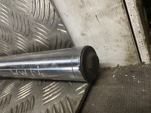 SUZUKI DR750 left fork leg