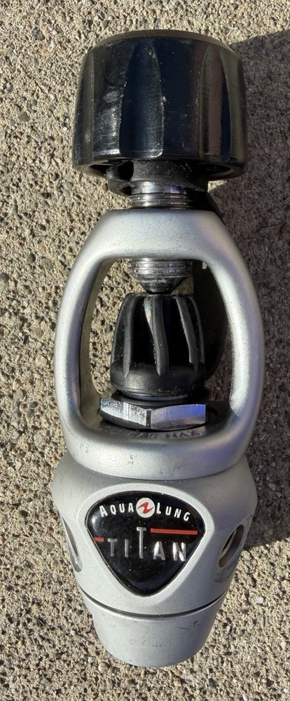 Aqua Lung Titan Scuba Diving Regulator