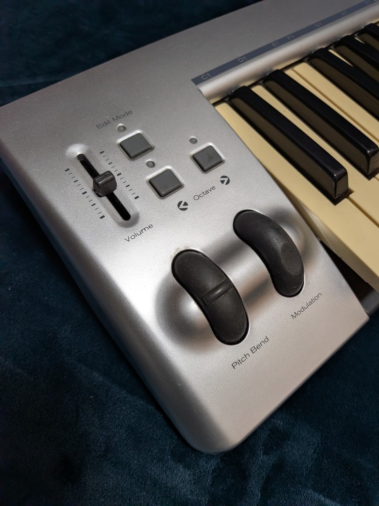 M-Audio KeyRig 49 Midi Keyboard 49-Key USB MIDI Controller