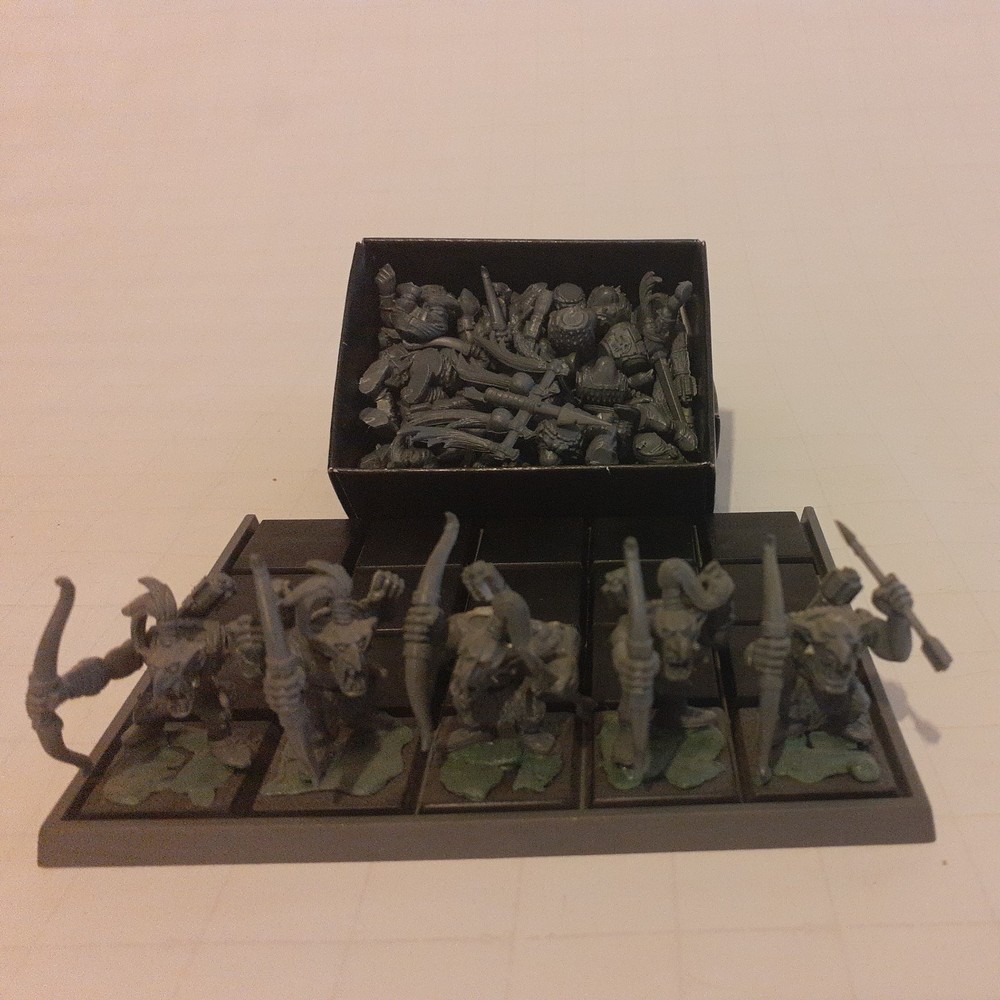 Warhammer Orcs & Goblins 20 Goblin Archers plastic oop full command
