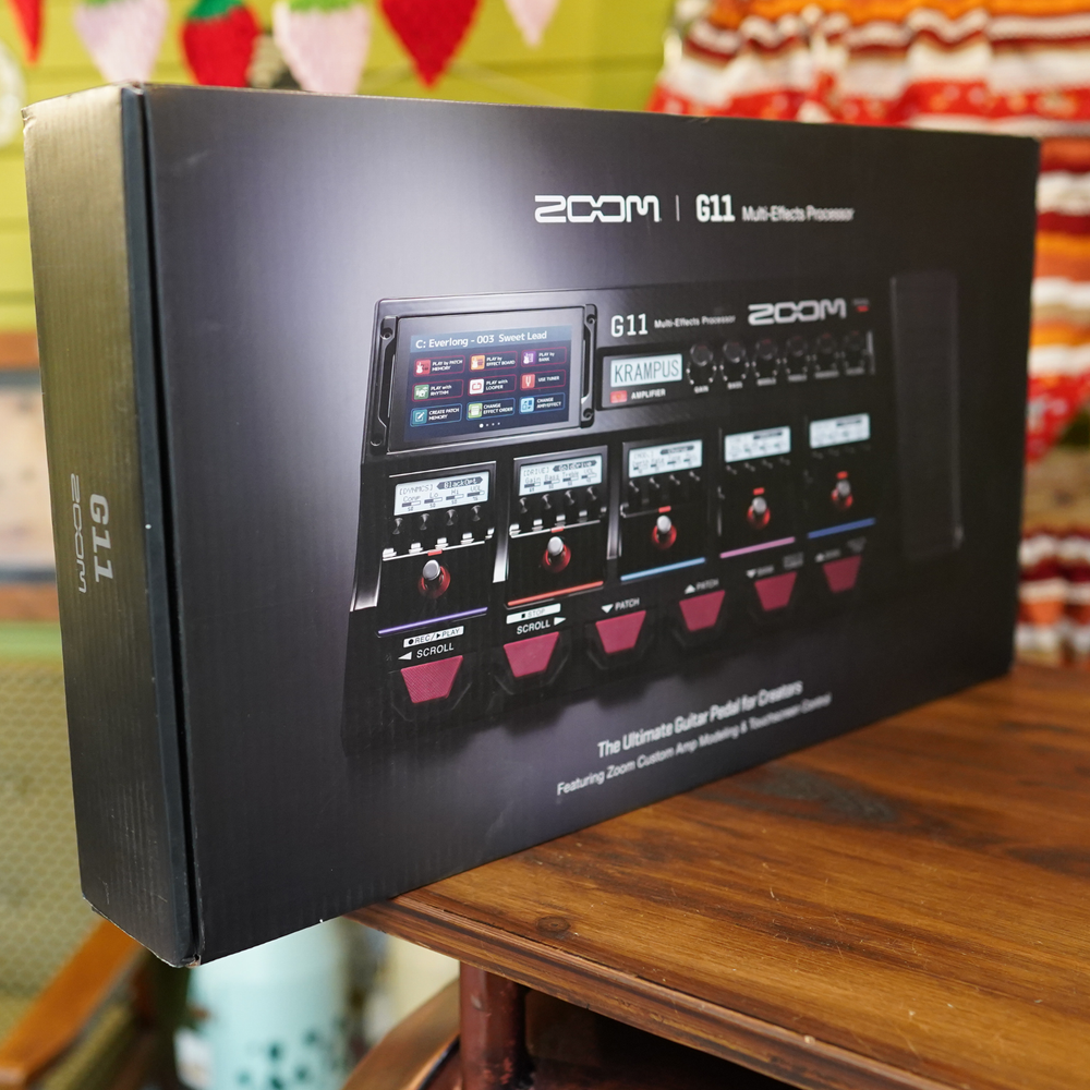 ZOOM G11 Guitar Multi Effects Processor Pedal Brand New
