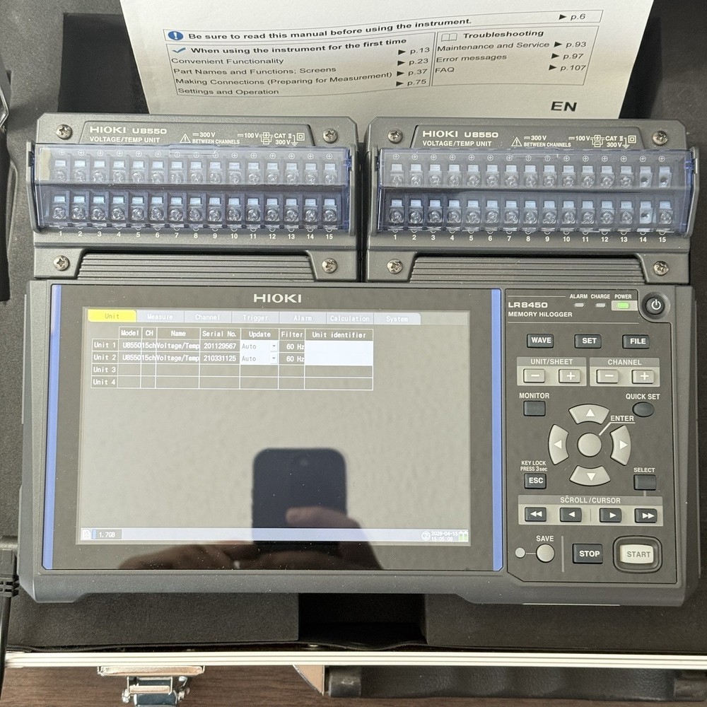 Hioki Data Memory Logger HiLogger LR8450 With (2) Voltage Temp Unit U8550
