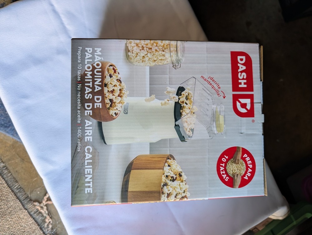 Dash Popcorn Maker