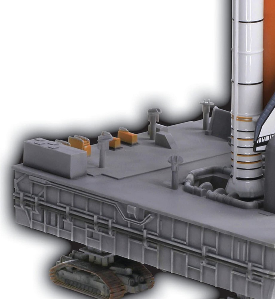 1/400 Space Shuttle with crawler transporter assembly plastic model DR11023