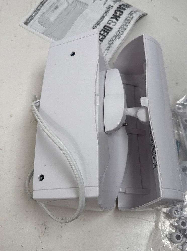 Black & Decker Slimline Spacemaker Can Opener Digital Clock Timer EC950 New