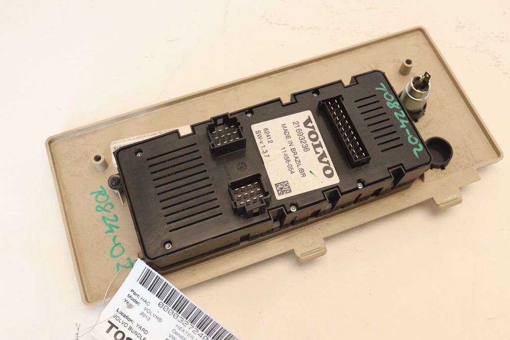 2003-2016 VOLVO VNL BUNDLE SLEEPER CLIMATE TEMPERATURE CONTROL PANEL OEM