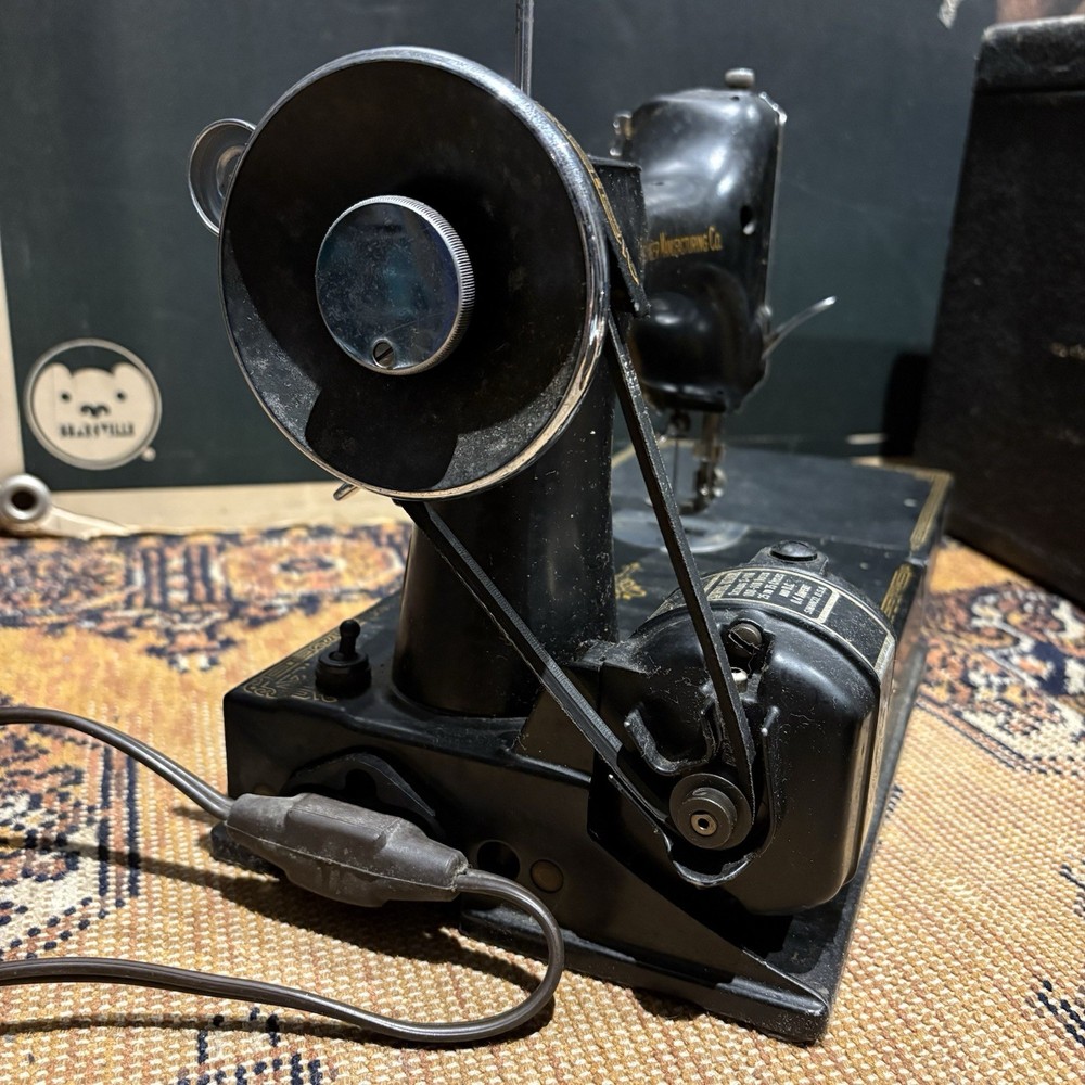1934 Singer Featherweight School Bell Sewing Machine w/ Extras Tested & Working