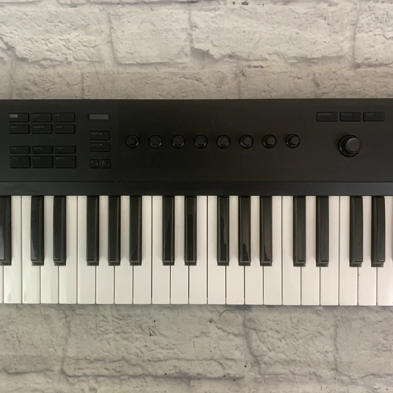 Native Instruments Komplete Kontrol A61 Smart Keyboard Controller