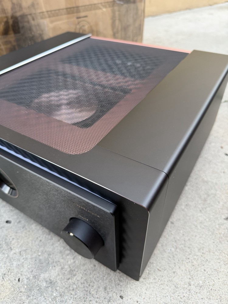Marantz MODEL 10 Reference Integrated Amplifier (Open Box)