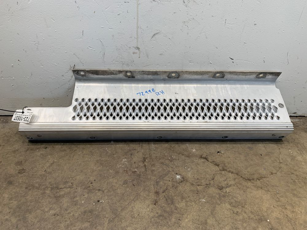 2013 Peterbilt 384 Step (723-10537)