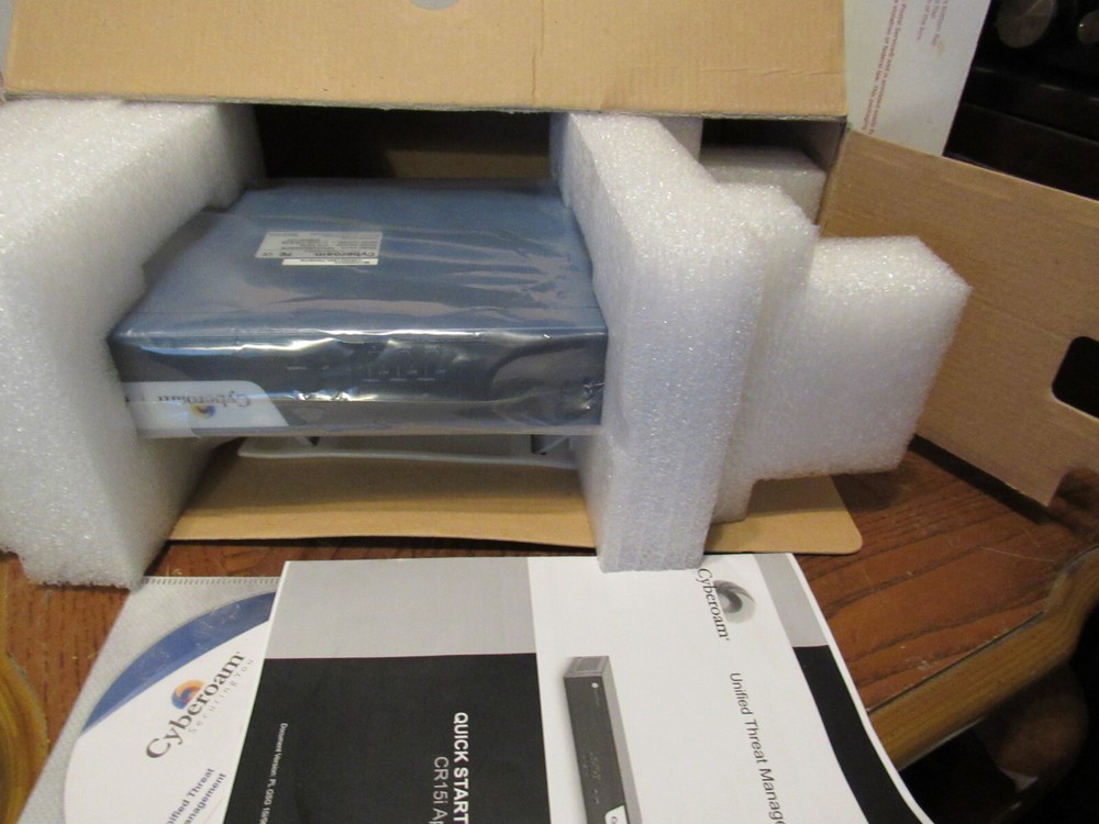 Cyberoam CR15i UTM Appliance