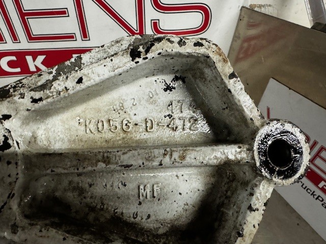 KENWORTH BRACKET-SHACKLE FRONT ALM