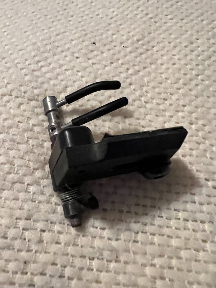 Dual Prong Flipper Rest Angle Mount