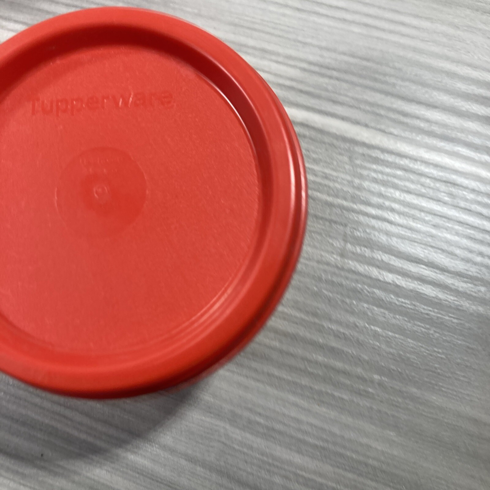 Tupperware Bell Tumbler w/ Sippy Lid 2 Midgets and Snack Cup in Red New!