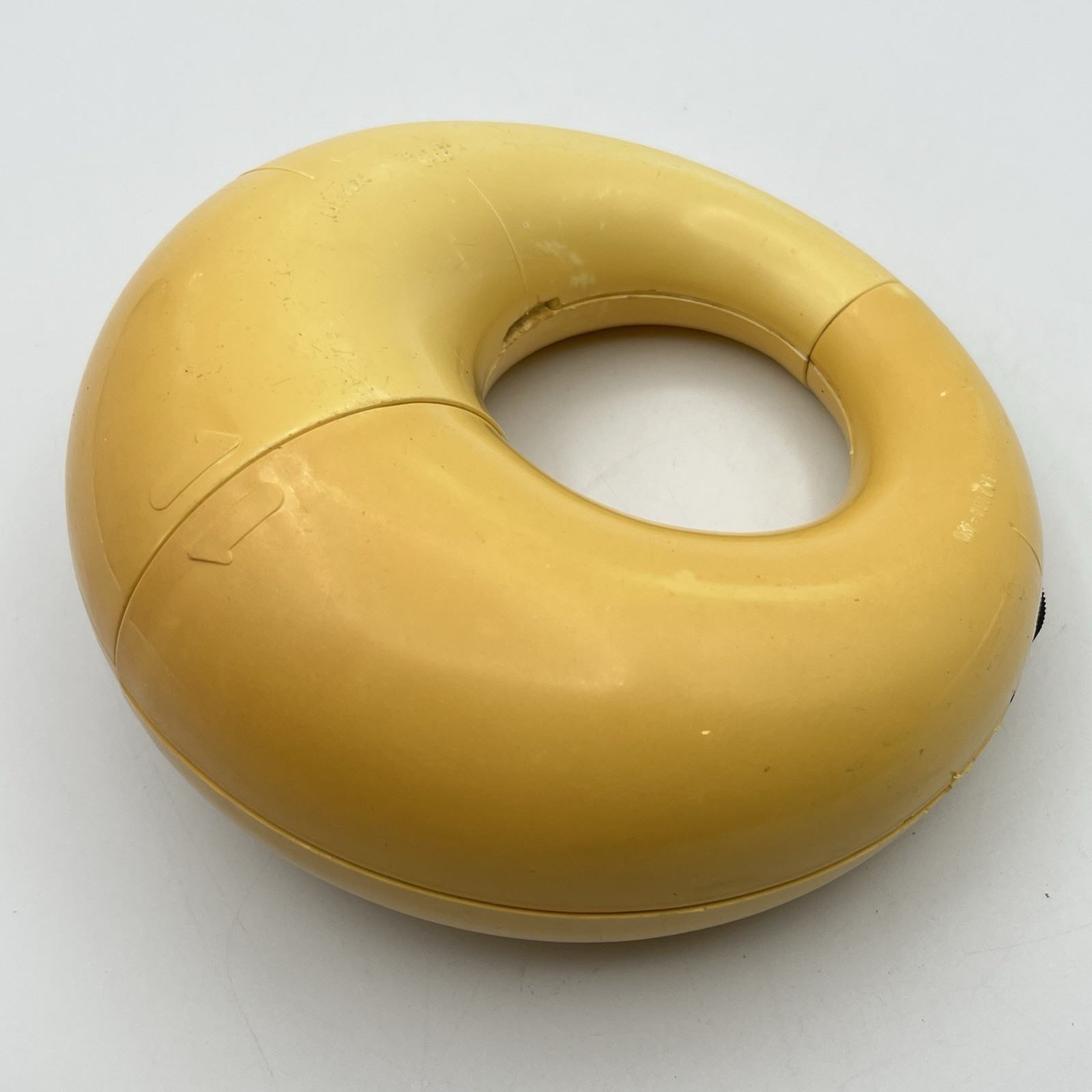 1972 Panasonic Toot-A-Loop AM Wrist Radio - R-72 - Cream (White?) - Works