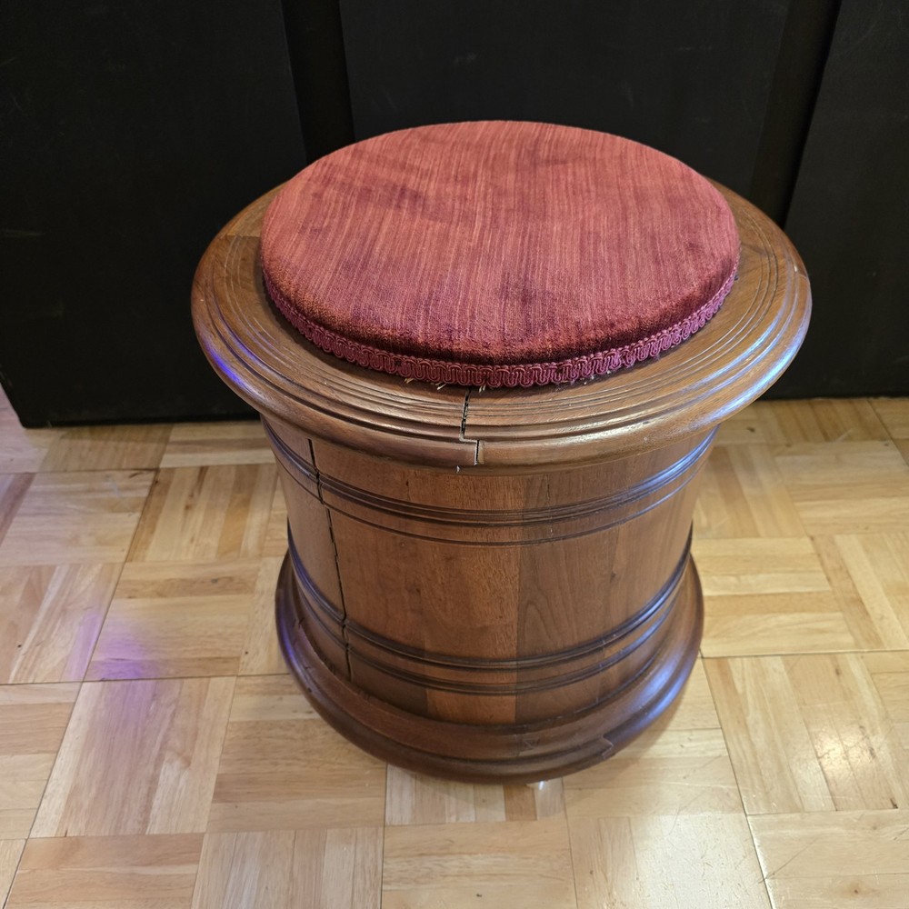 Antique Round Walnut Victorian Commode  Stool With Chamber Pot Inside RARE