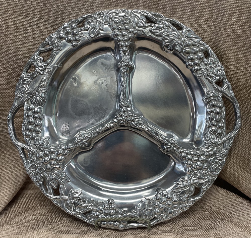 Heritage Mint Bella Vineyard 18" Serving Platter & 14" Divided Tray Grape Design