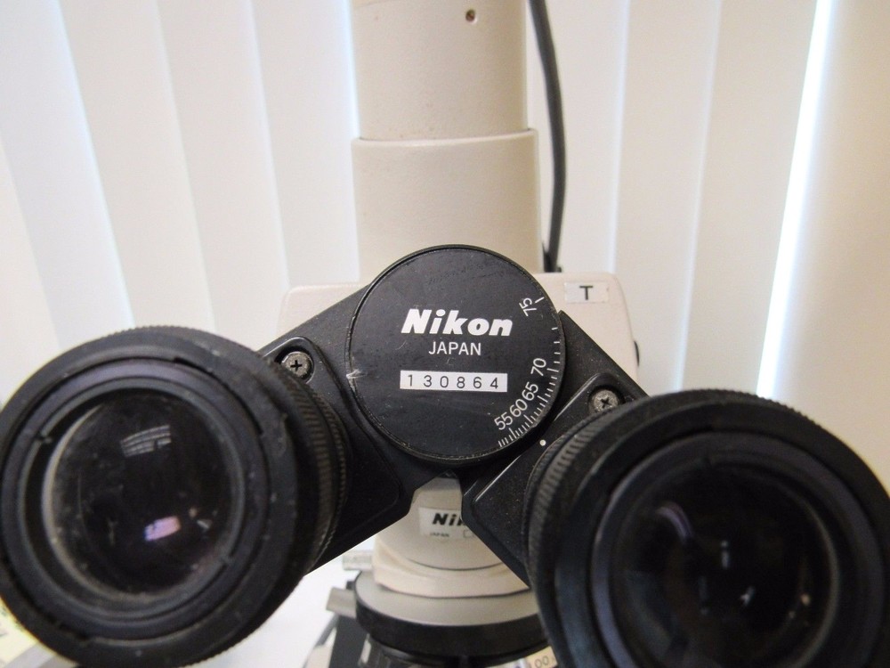 NIKON MICROSCOPE & NIKON CAMERA - 58085 -DOES NOT TURN ON, UNTESTED
