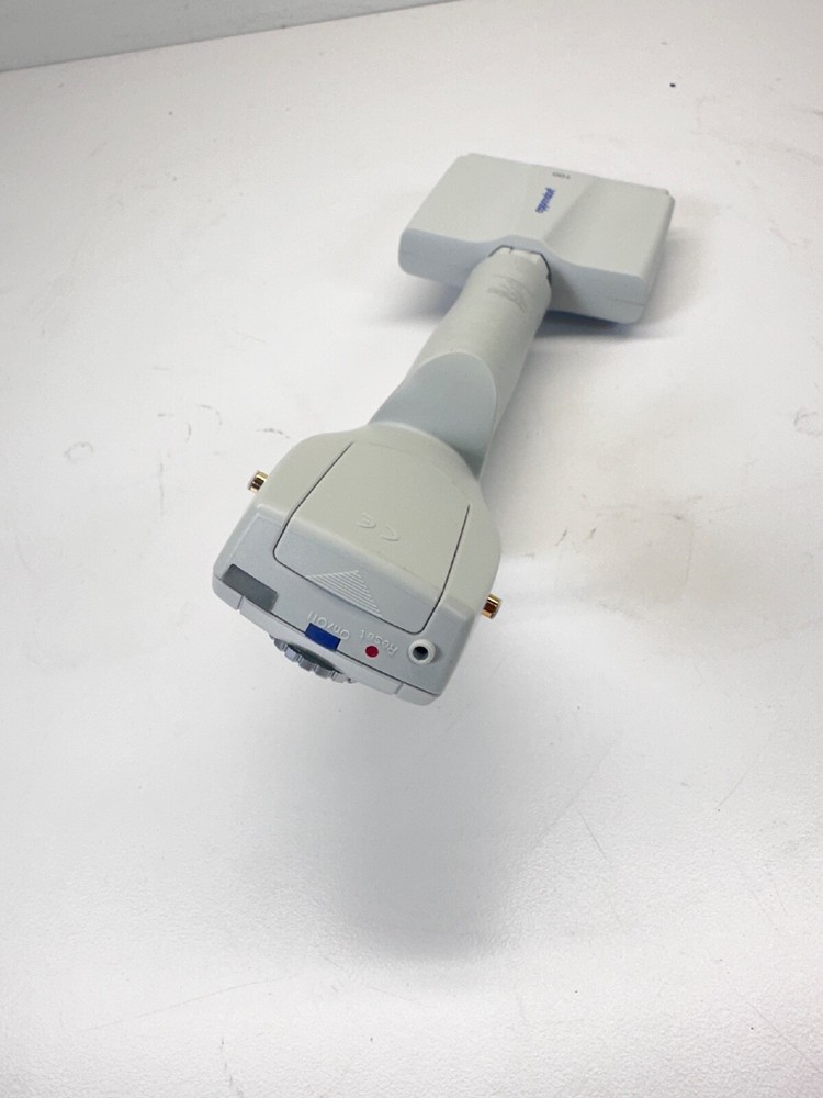 Eppendorf Xplorer Plus Variable Volume 8 Channel Motorized Pipette 5 -100 uL